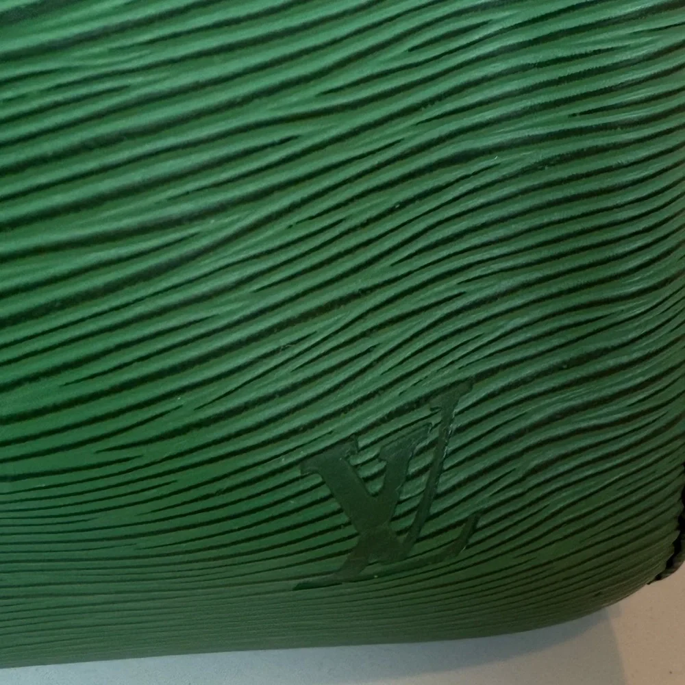 Louis Vuitton Epi Leather Keepall 45 in Borneo Green - Picture 2 of 9